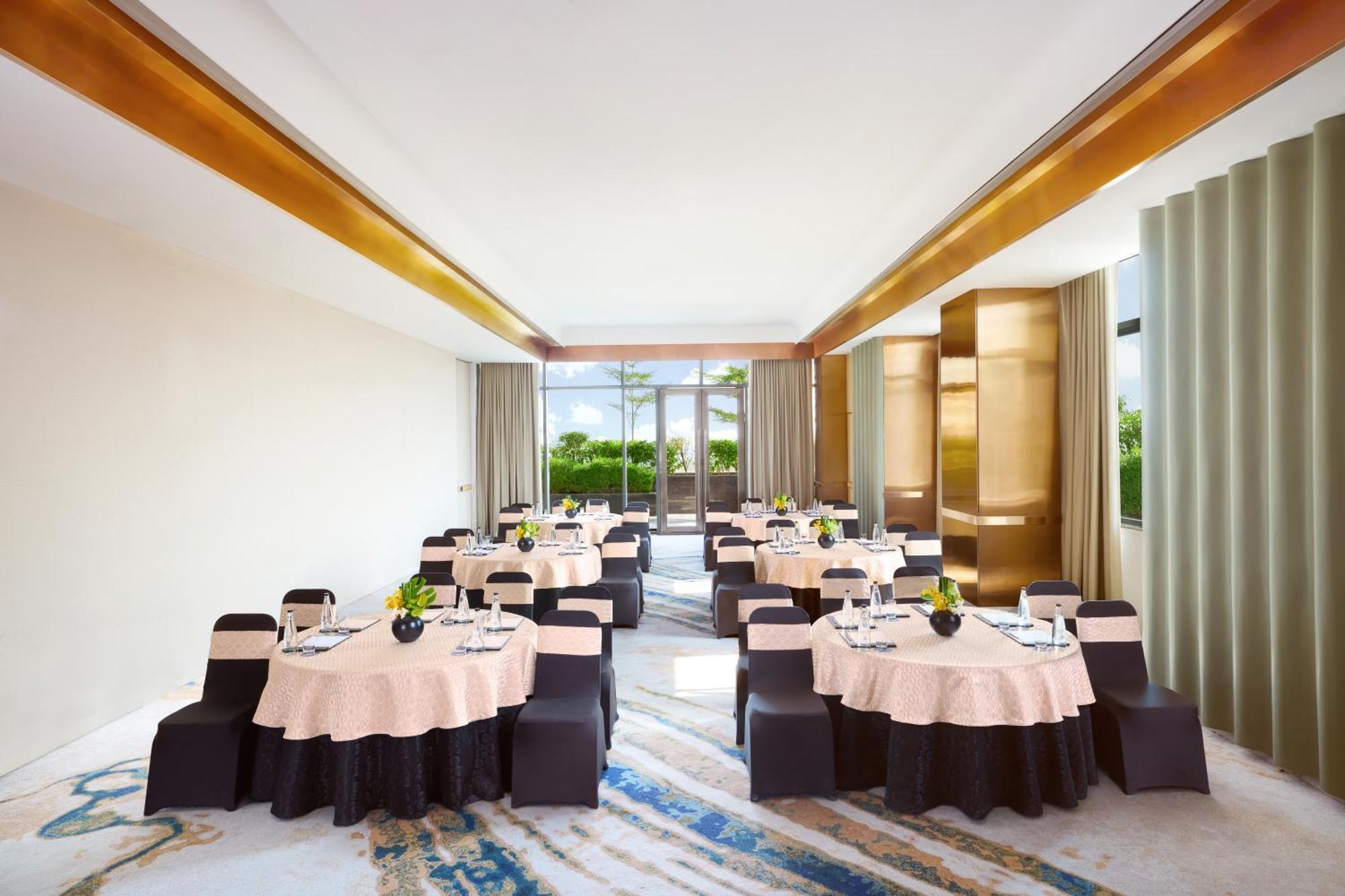 Novotel New Delhi City Centre Zewnętrze zdjęcie