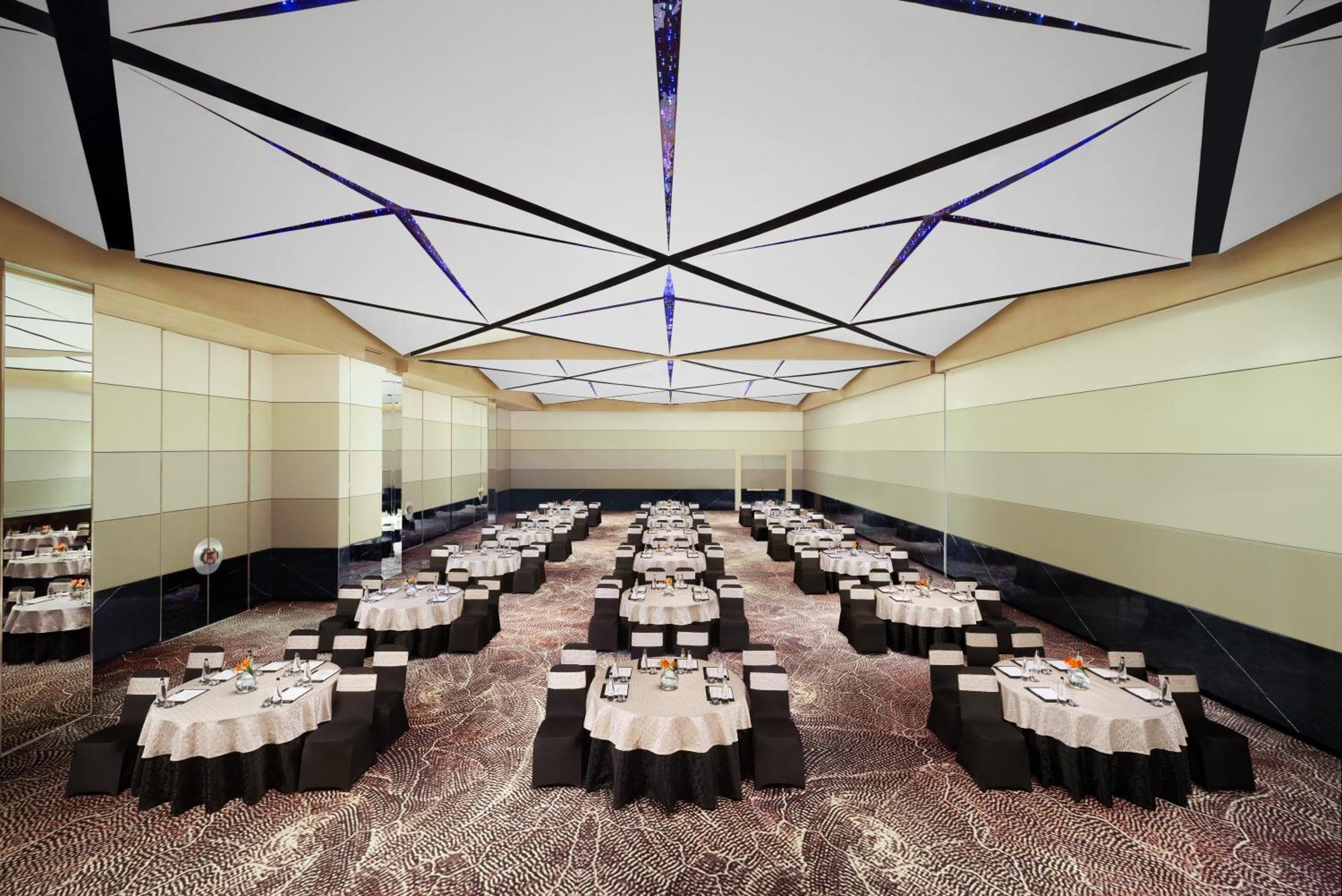 Novotel New Delhi City Centre Zewnętrze zdjęcie