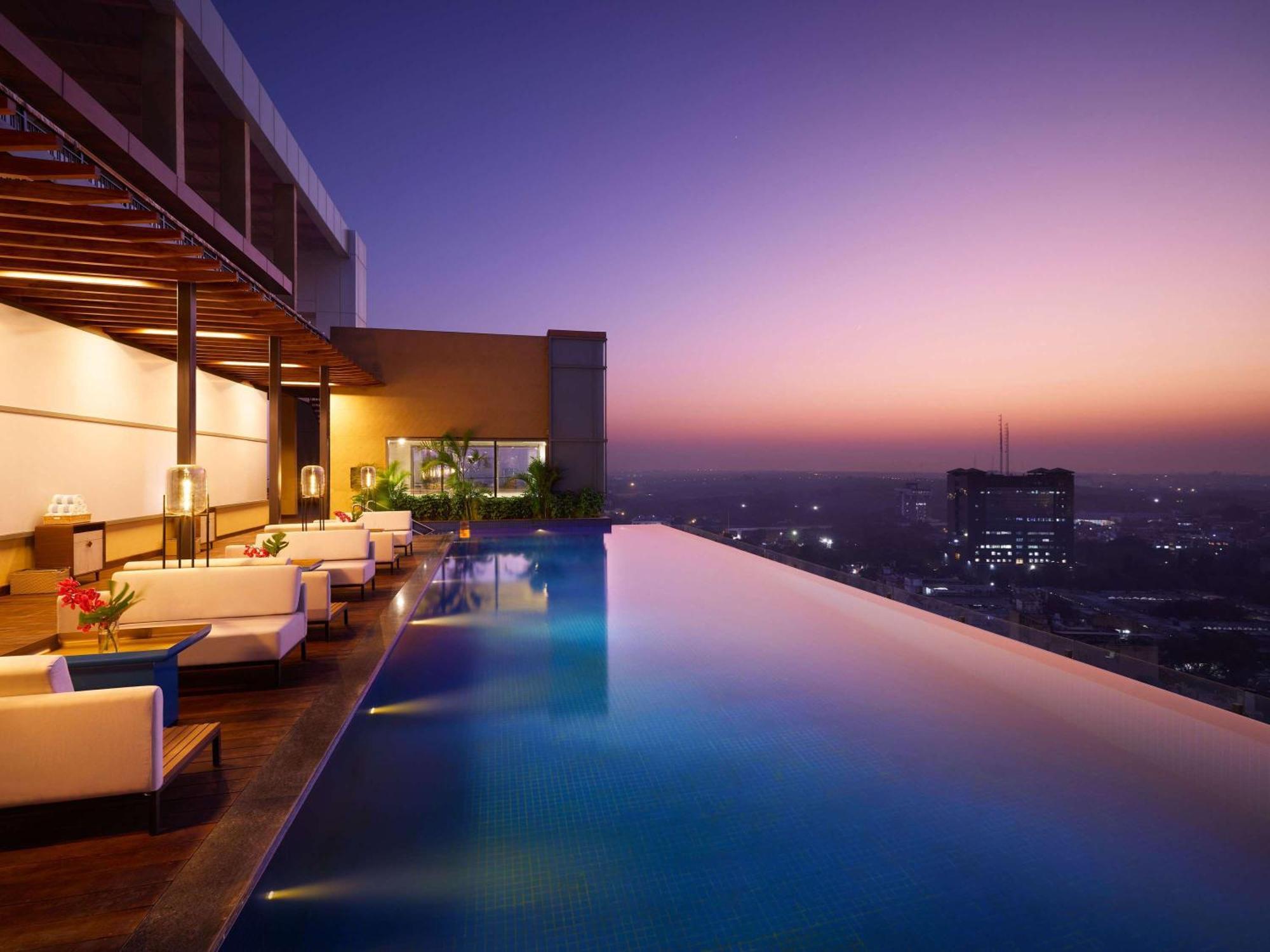 Novotel New Delhi City Centre Zewnętrze zdjęcie