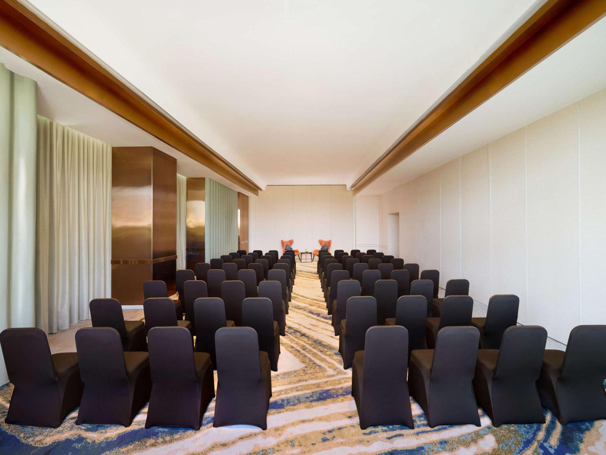 Novotel New Delhi City Centre Zewnętrze zdjęcie